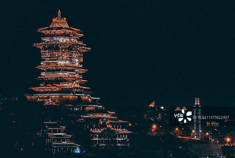 夜幕下的越王楼图片素材