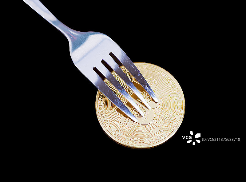 比特币上的叉子图片素材