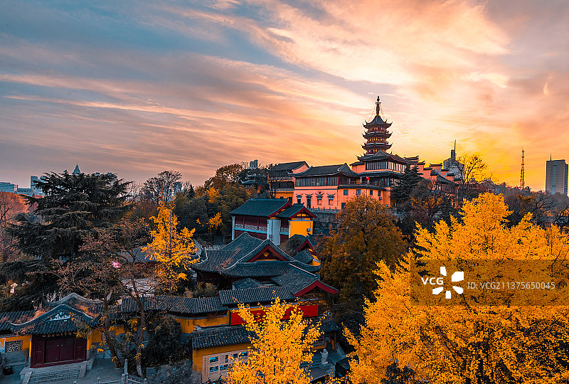 晩霞夕照古鸡呜寺 南京台城图片素材