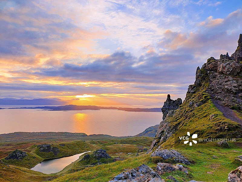 天空岛日出-老人峰图片素材