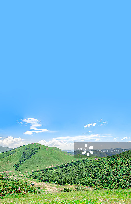 中国河北省张家口市崇礼县草原天路，著名旅游景点坝上草原的非都市自然风光，户外无人图像摄影图片素材