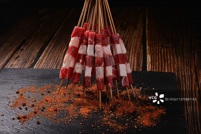 一把新鲜的羊肉串图片素材