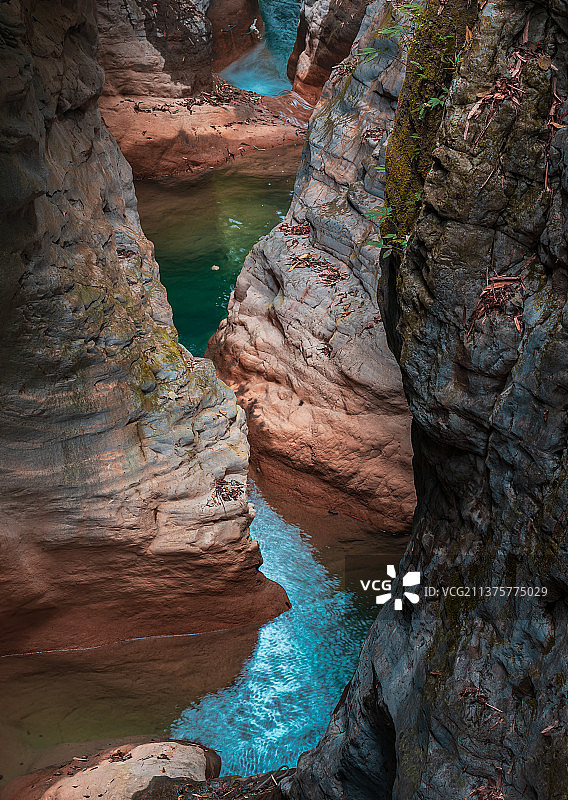 重庆北碚金刀峡峡谷和溪水图片素材