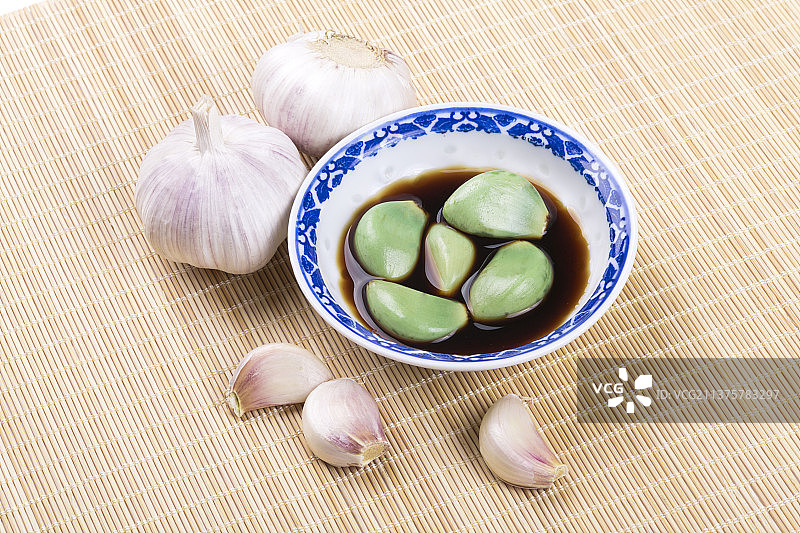 腊八节特色美食腊八蒜特写图片素材