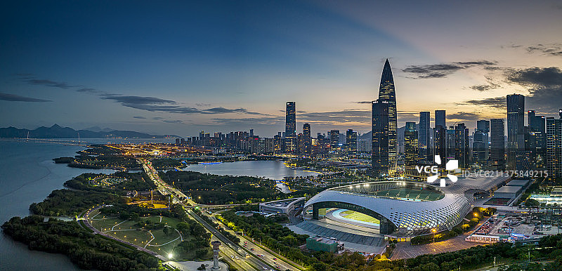 广东省深圳市南山区深圳湾人才公园夜景风光图片素材