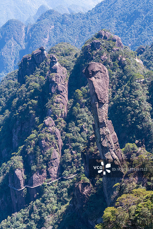 三清山阳光海岸俯看巨蟒出山和东方女神图片素材