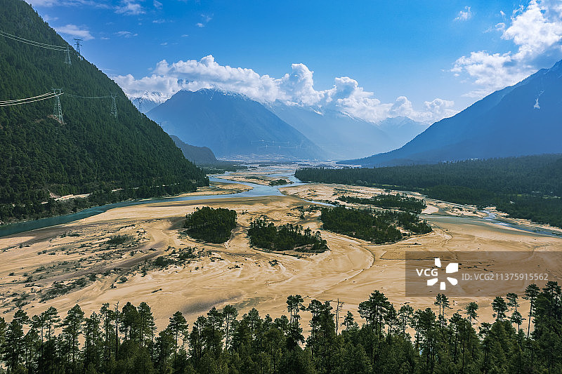西藏林芝岗云风光（帕隆藏布江）（航拍）图片素材