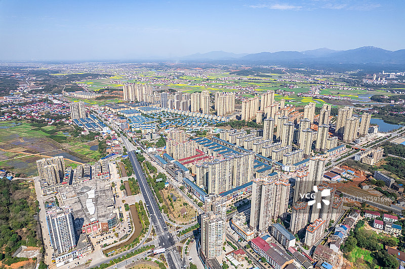 中国湖南株洲市攸县城密集的房地产楼盘图片素材