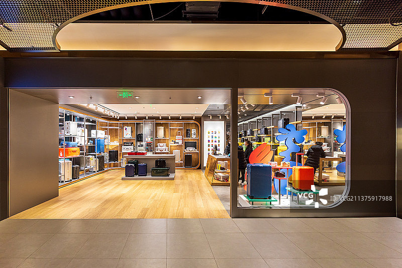 实体箱包店展示图片素材