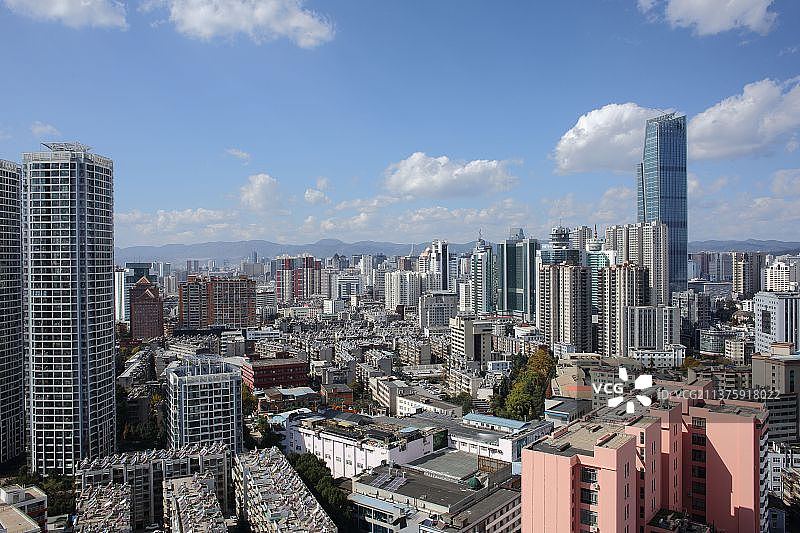 中午俯拍昆明市区图片素材