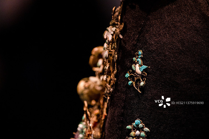 首都博物馆万年永宝—中国馆藏文物保护成果展展品之唐代李倕复原冠饰图片素材