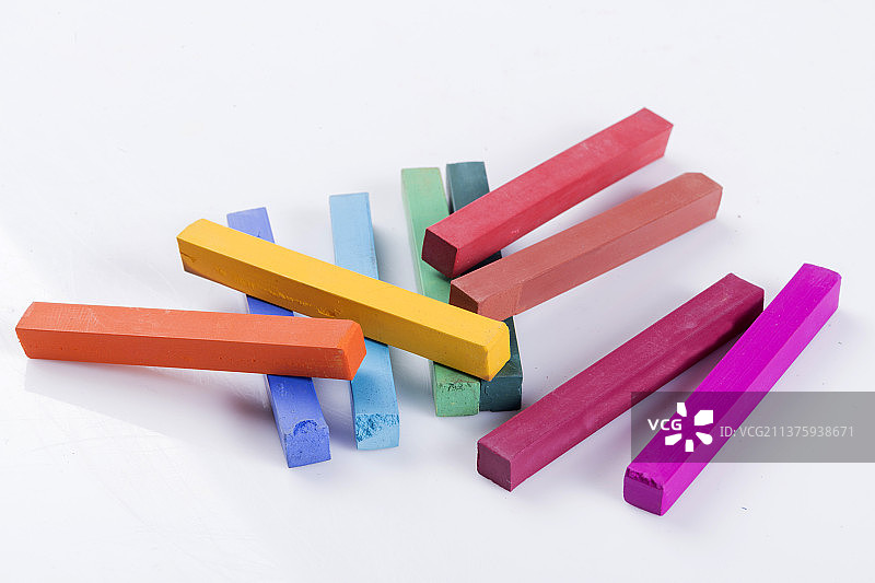 教学教具粉笔特写图片素材