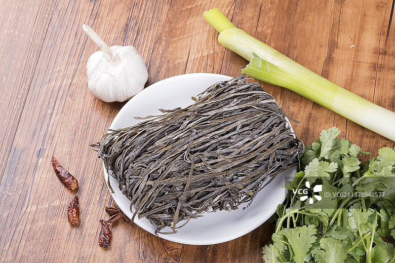 一盘干海带特写图片素材