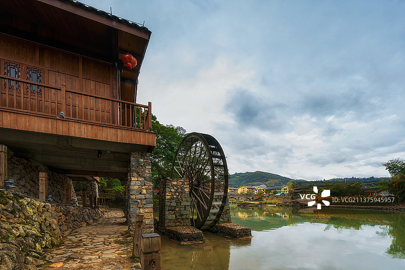 福建省漳州市南靖县云水谣古镇春季清晨水车户外风光图片素材