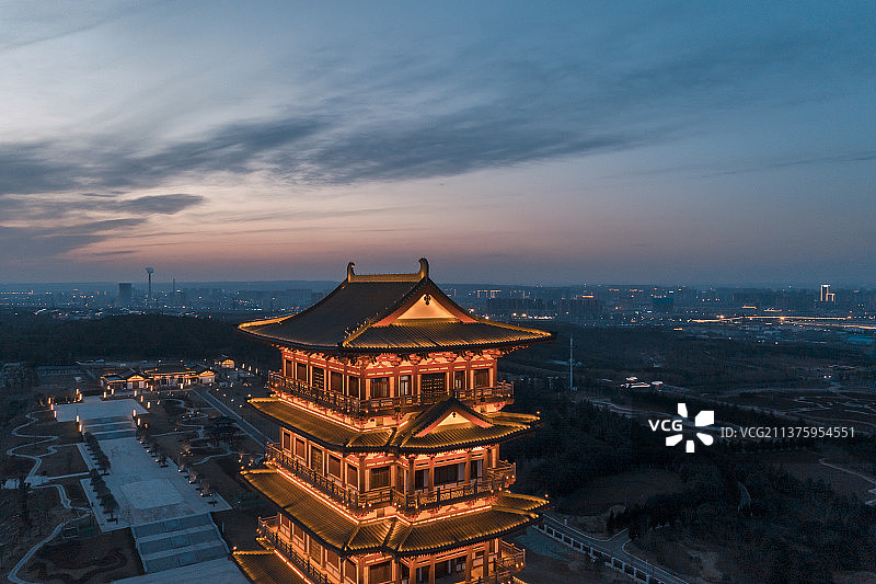 航拍河南省洛阳市牡丹博物馆晚霞图片素材