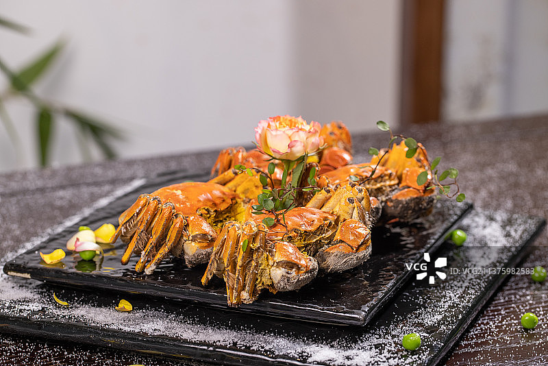 盐焗大闸蟹图片素材
