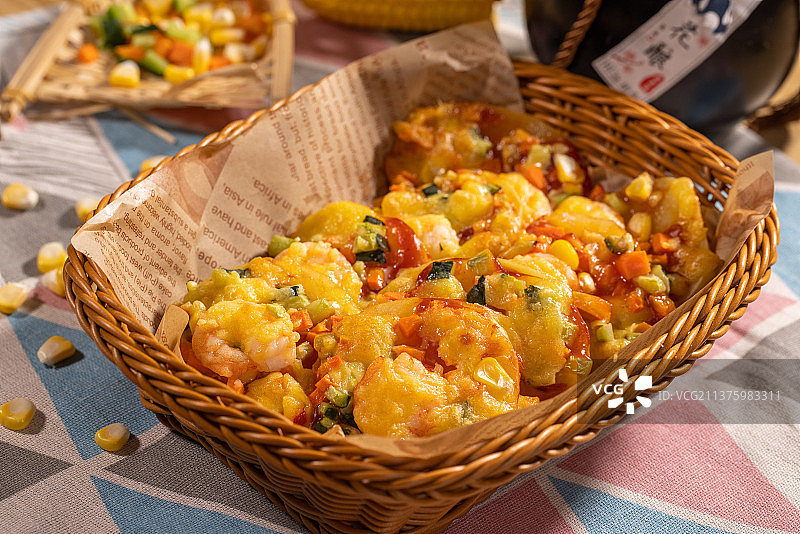 自制烤芝士虾土豆饼图片素材