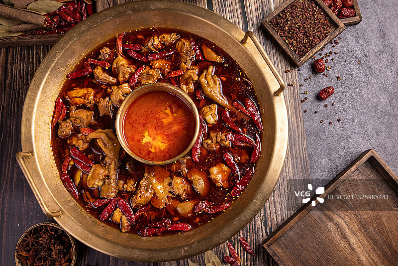 四川火锅汤底鸡公煲图片素材