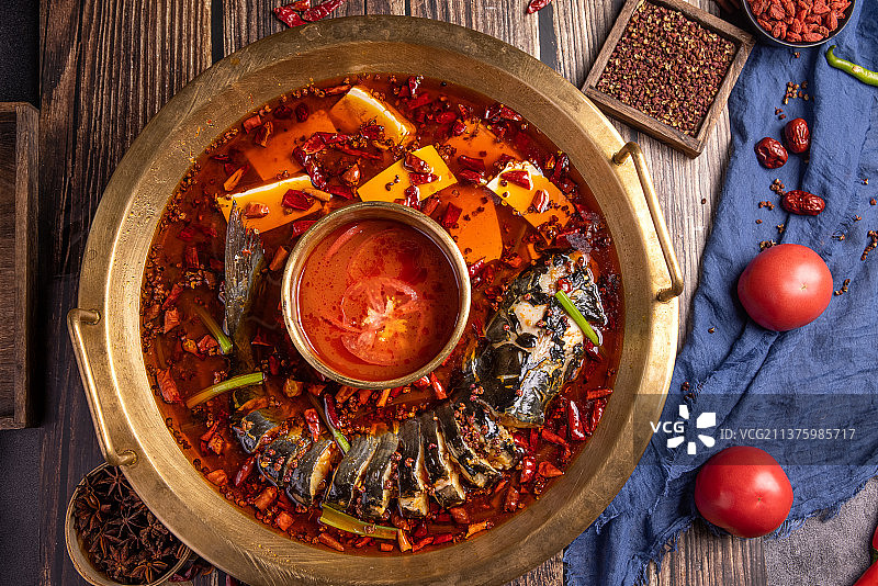 四川菜火锅黑鱼豆腐汤图片素材