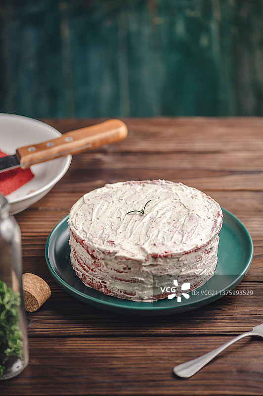 红丝绒白巧克力奶油蛋糕图片素材