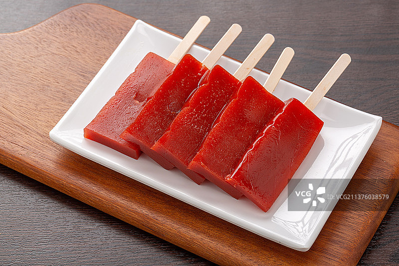 盘子里的山楂糕图片素材