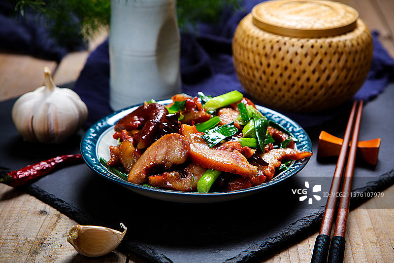 蒜苗炒猪头肉图片素材