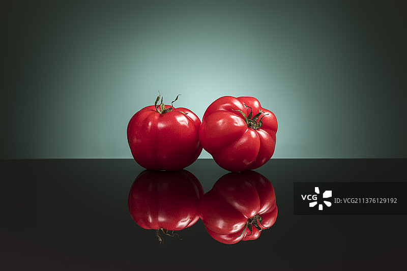 两个番茄图片素材