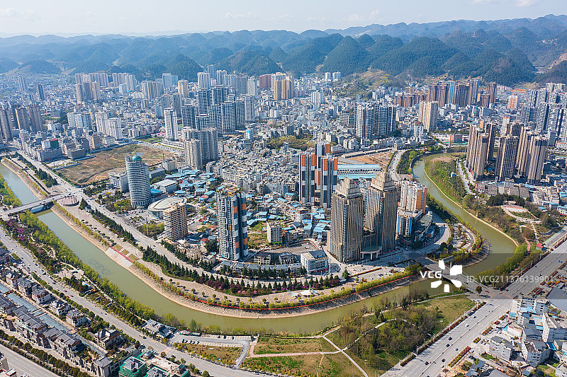 航拍湖北省利川市城市天际线图片素材