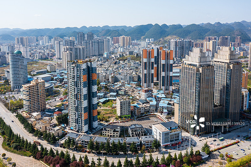 航拍湖北省利川市城市天际线图片素材