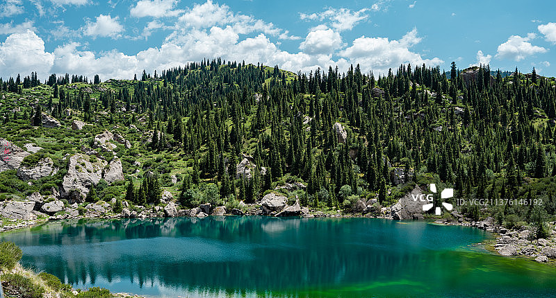新疆独库公路大小龙池图片素材