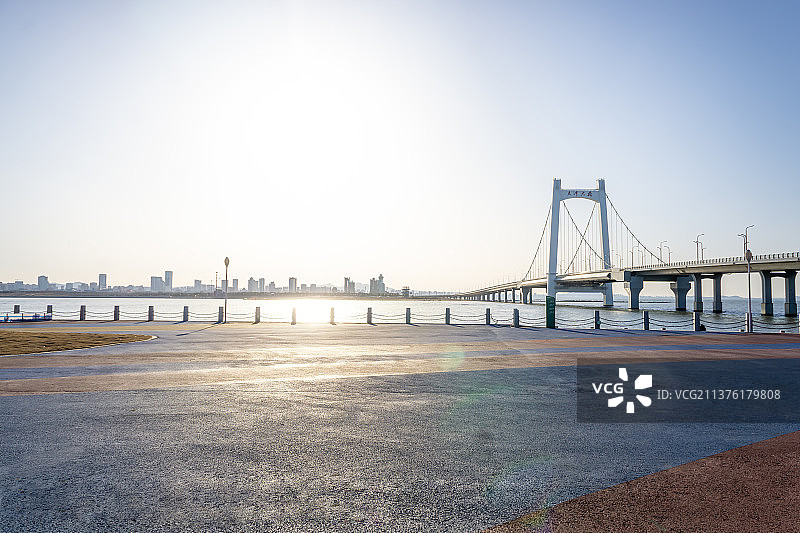 夹河大桥与滨海广场图片素材