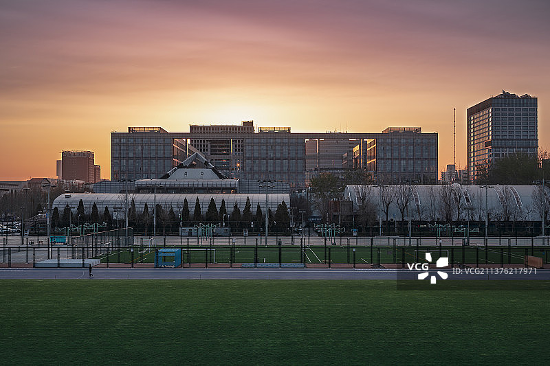 北航日出图片素材