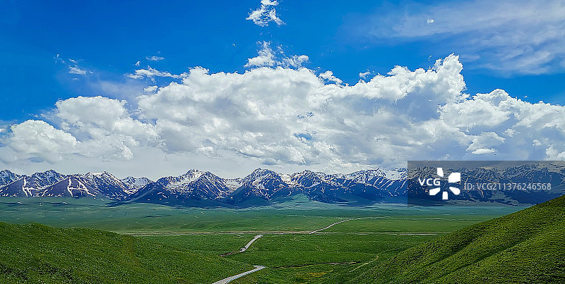 那拉提草原图片素材