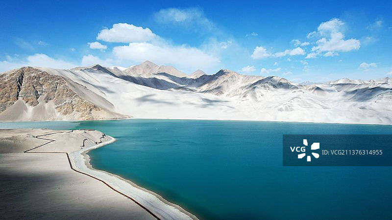 新疆帕米尔高原白沙湖图片素材