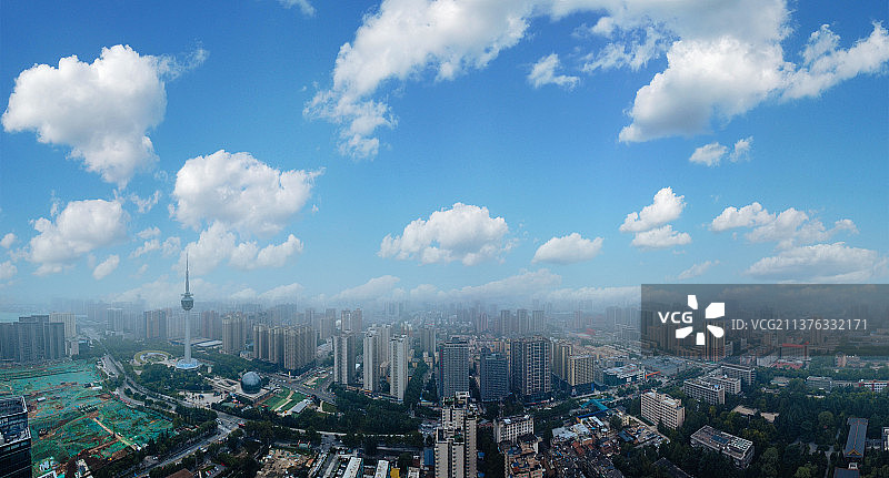 西安 雁塔区 长安南路 广播电视塔 自然博物馆 莱安中心图片素材