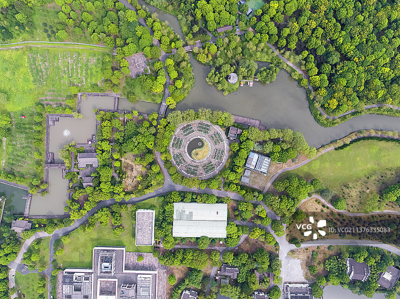 上海宝山区罗店镇义品村潘泾路4A级文化旅游景区闻道园八卦太极园林图片素材