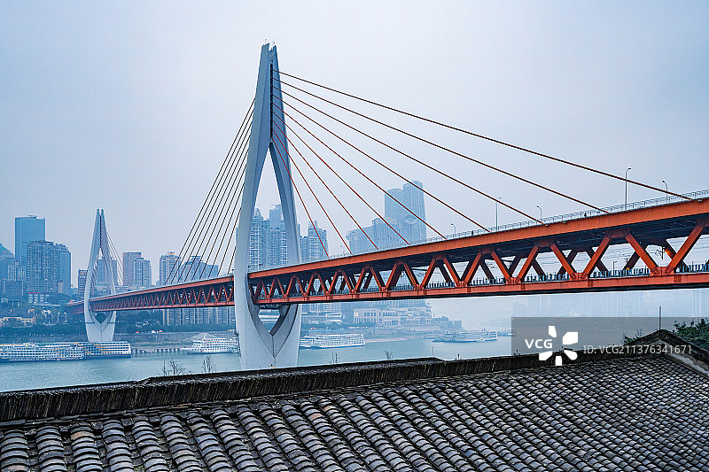 重庆龙门浩老街与东水门长江大桥图片素材