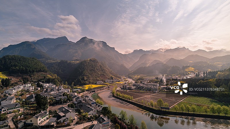 小镇之晨图片素材