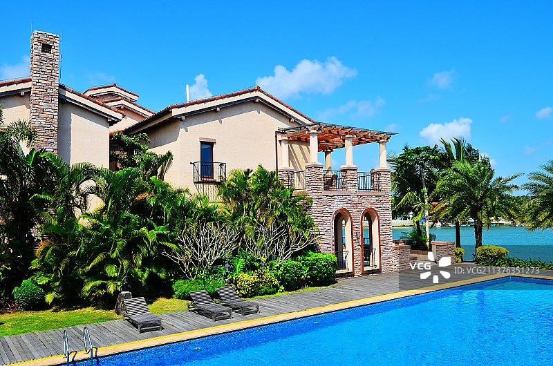 河畔别墅图片素材