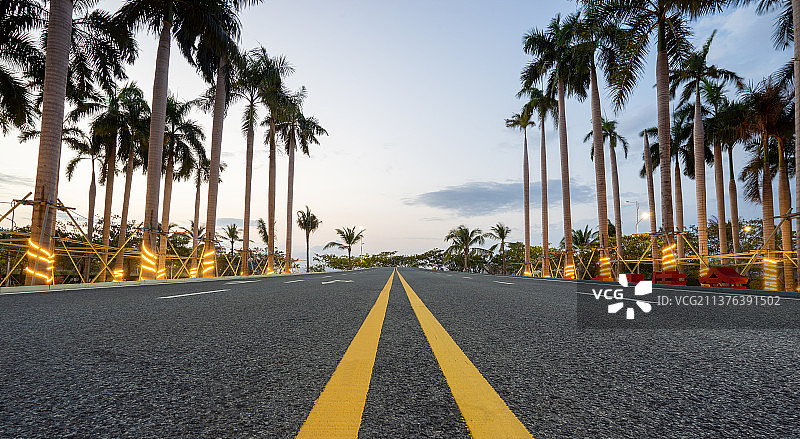 延伸的大路图片素材