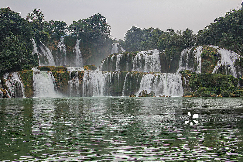 德天瀑布、壮观、水系、跨国瀑布、河流、广西美景、壮族图片素材