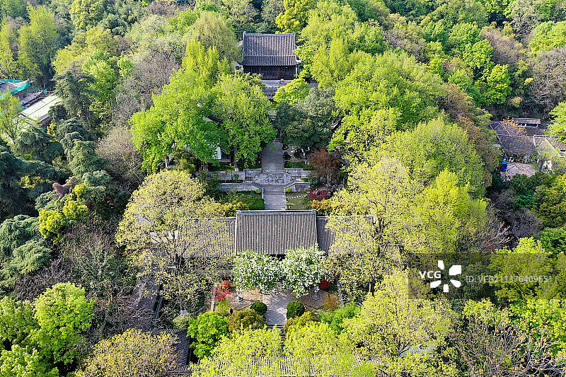 春天南京清凉山，崇正书院的航拍风光图片素材