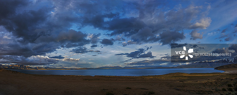 玛旁雍措的天空图片素材