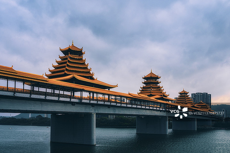 风雨廊桥图片素材