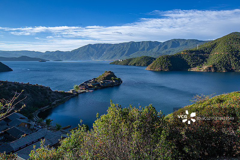 泸沽湖、丽江、里格半岛、日出、日落、独木舟、猪槽船、秋天、图片素材