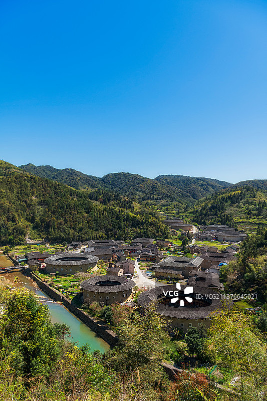 福建省漳州市南靖县书洋镇曲江村——河坑土楼群观景台高视角图片素材