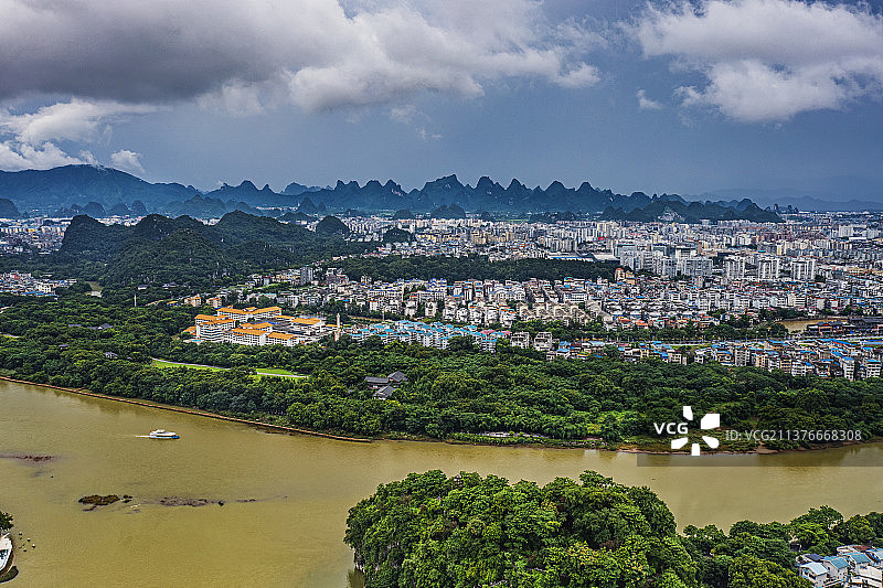 航拍广西桂林象山区多云风光图片素材