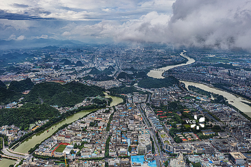 航拍广西桂林象山区漓江江景多云风光图片素材