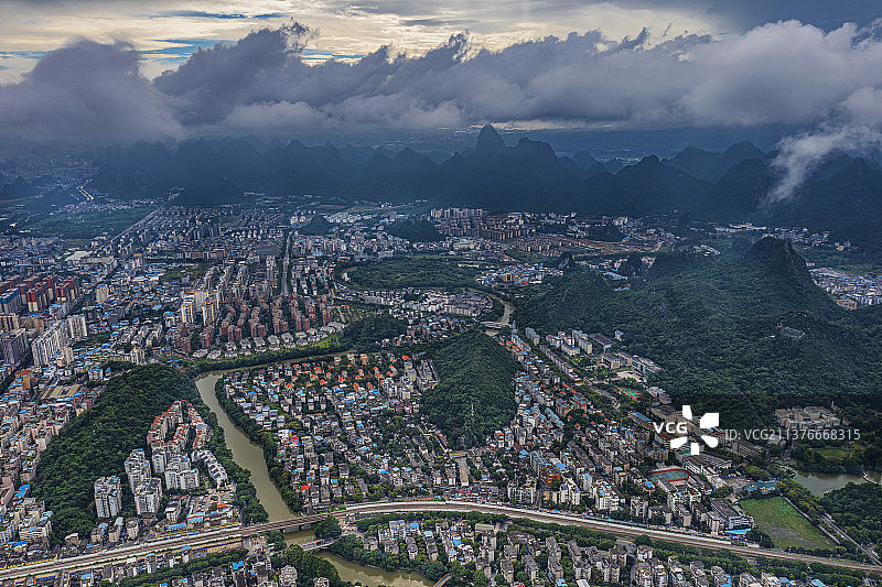 航拍广西桂林象山区多云风光图片素材