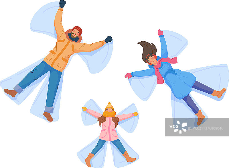 一家人在户外快乐地堆雪天使图片素材